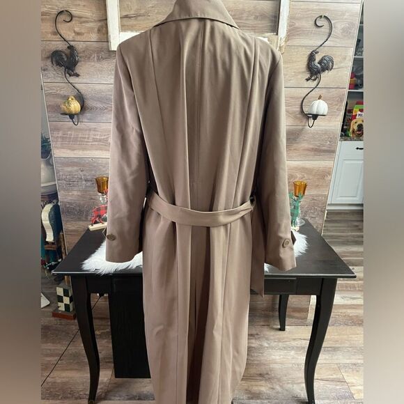 Jacqueline Ferrar Ladies Trench Coat, Taupe, Vintage - Picture 5 of 15